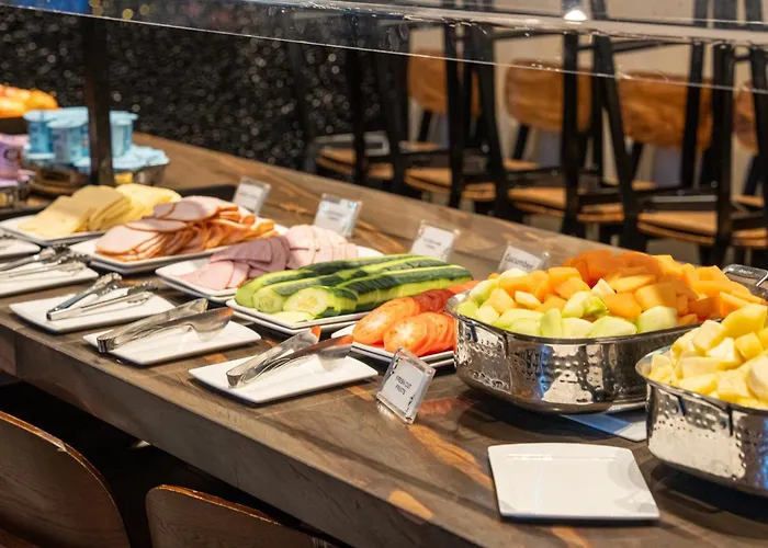 M Social New York Times SquareAlbergo